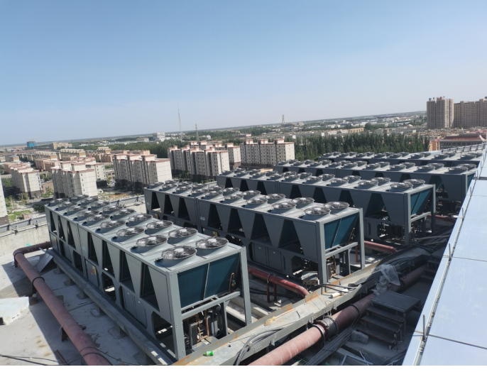 貝萊特降膜式風冷螺桿機組助力新疆阿拉爾金融中心